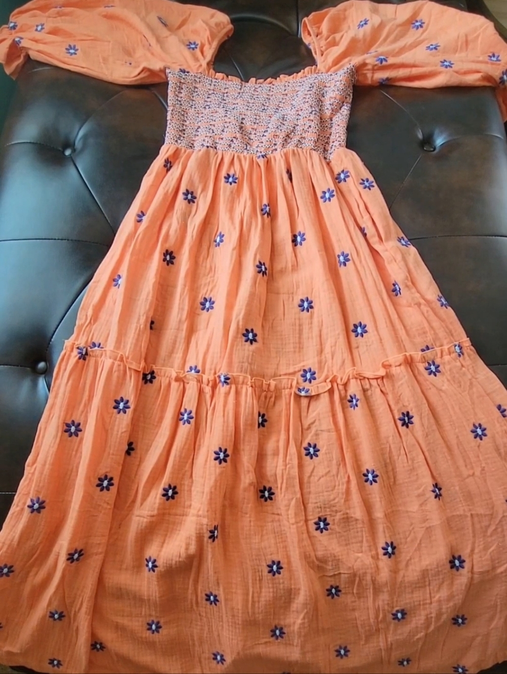 Women's Orange Puff Sleeve Smocked Midi Dress - Picture 5 of 5